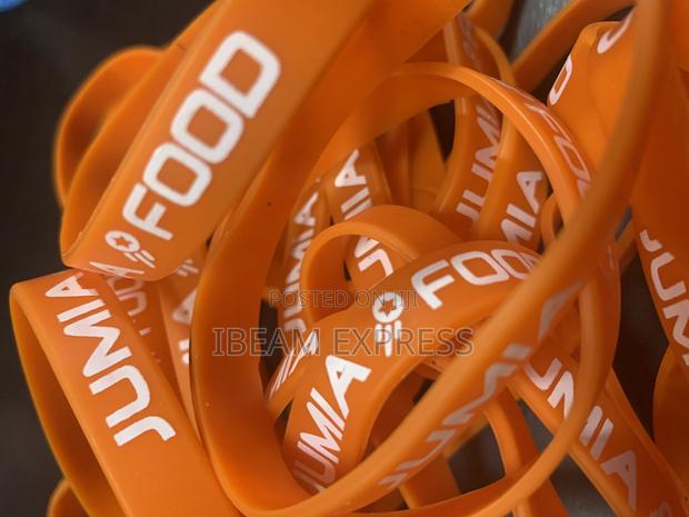 One Color Ink Printing on Wristbands · Photo 3