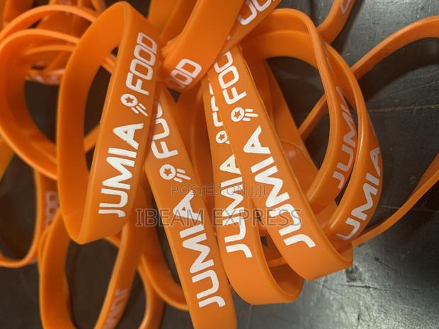 One Color Ink Printing on Wristbands · Photo 4