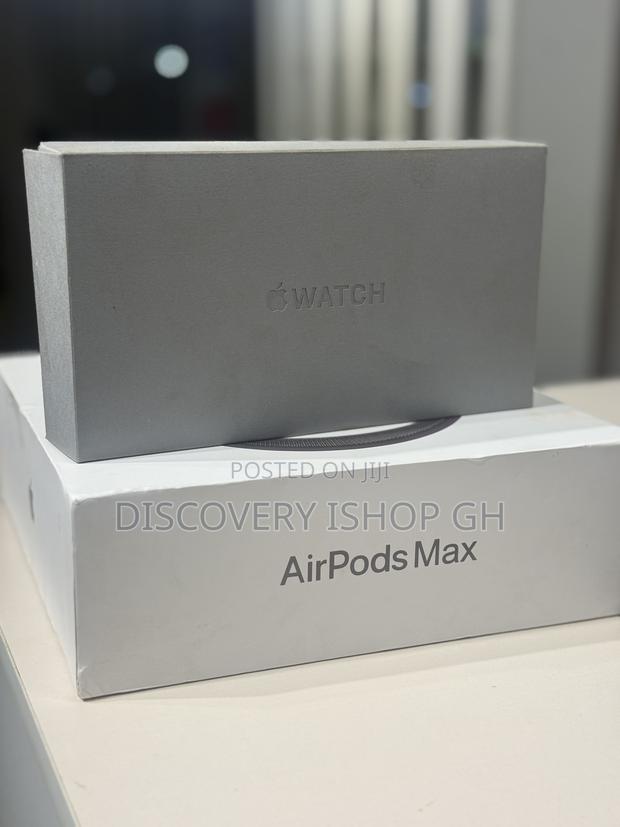 Apple Watch Ultra 49mm Black Edition · Photo 2