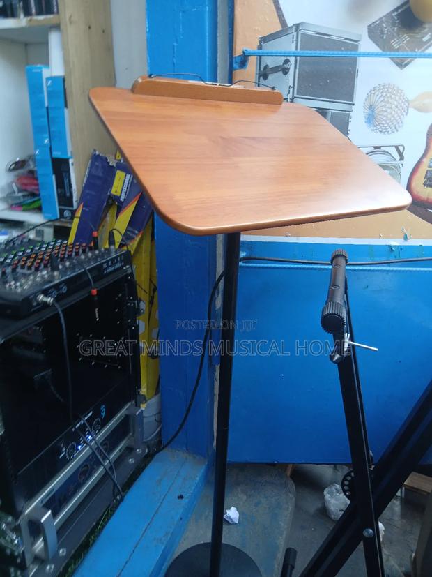 Wooden Bible Stand · Photo 4