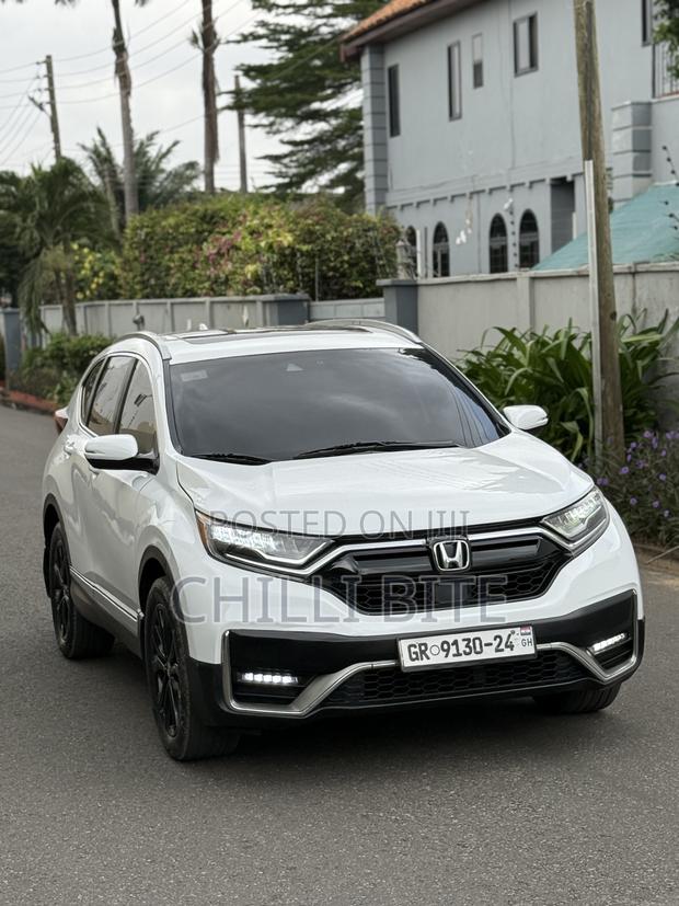 Honda CR-V Touring 2021 White · Photo 2