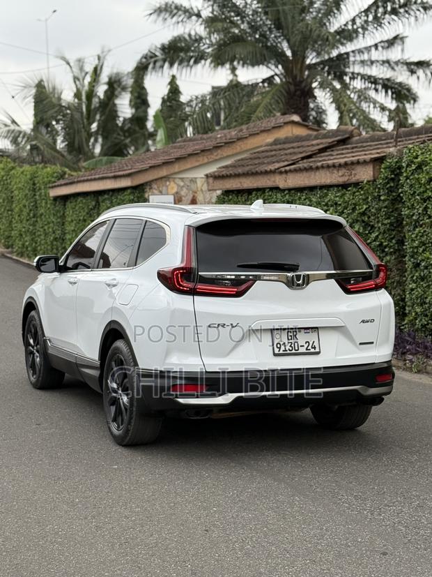 Honda CR-V Touring 2021 White · Photo 3