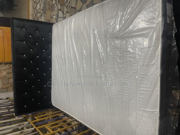 Double Foreign Bed · Photo 2