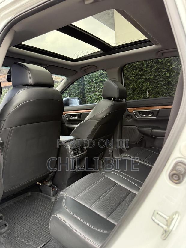 Honda CR-V Touring 2021 White · Photo 6