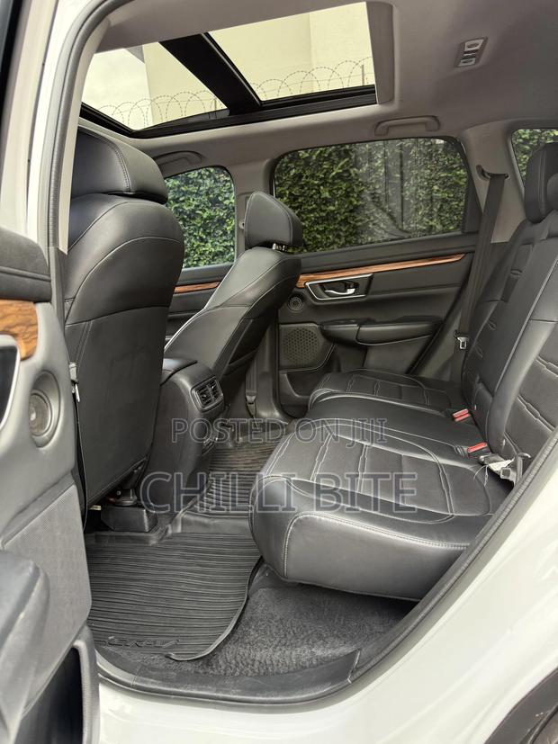 Honda CR-V Touring 2021 White · Photo 7