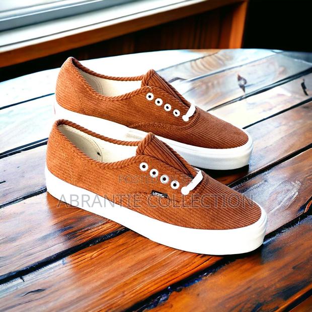 Authentic Vans Coudray Brown/White Available · Photo 1