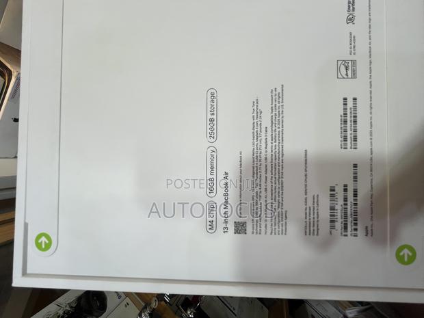 New Laptop Apple MacBook Air 2025 M4 13-Inch 16GB Apple M4 SSD 256GB · Photo 4
