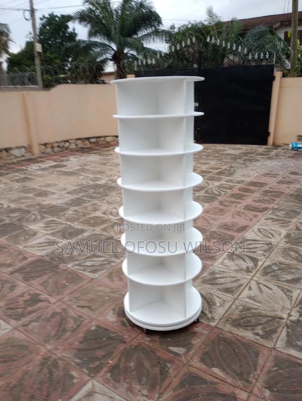 Rotating Shoe Rack · Photo 3