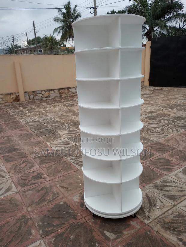 Rotating Shoe Rack · Photo 5