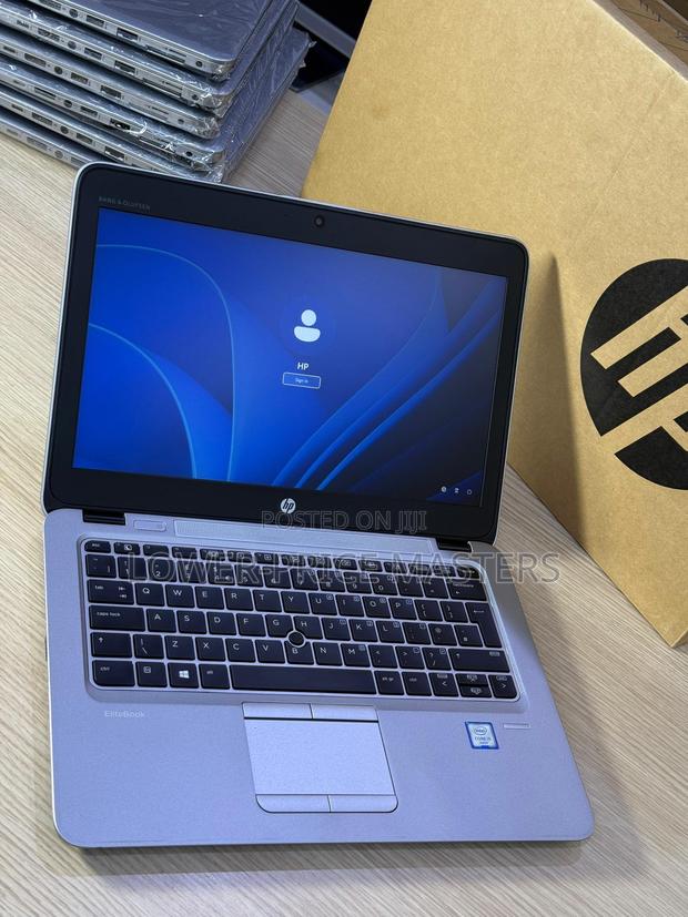 New Laptop HP EliteBook 820 G3 8GB Intel Core I5 SSD 256GB · Photo 3