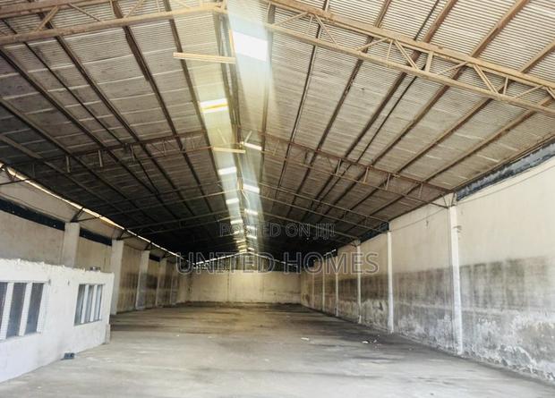Dzorwulu 1300 Square Meter Warehouse for Rent · Photo 2