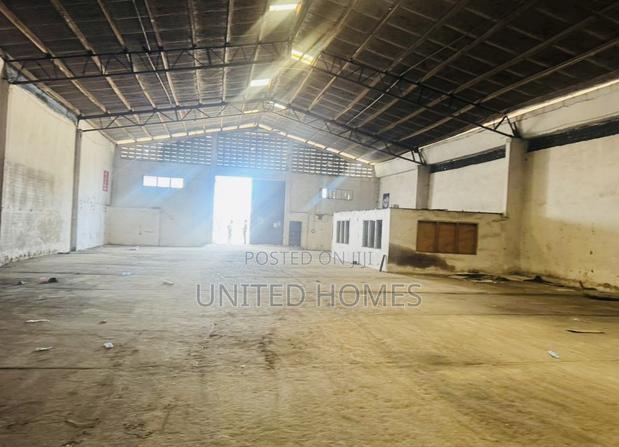 Dzorwulu 1300 Square Meter Warehouse for Rent · Photo 5
