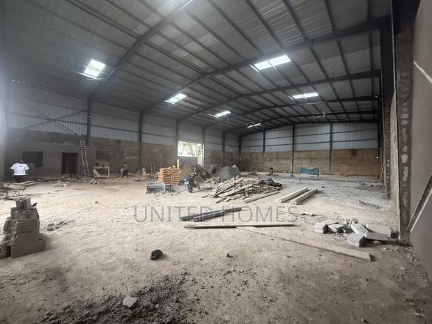 West Legon 1300 Square Meter Warehouse For Rent · Photo 3