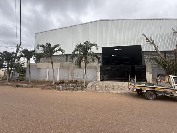West Legon 1300 Square Meter Warehouse For Rent · Photo 1