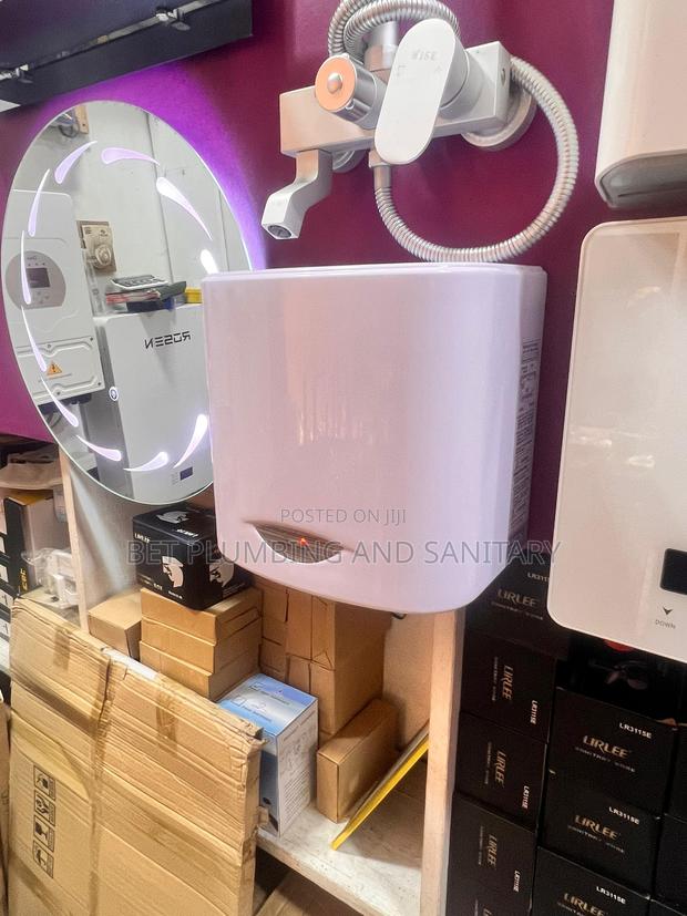 Automatic Hand Dryer · Photo 1