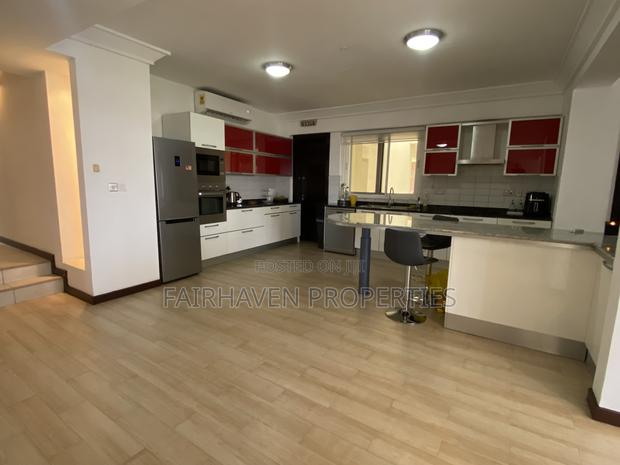 Fully Furnished 3 Bedrooms Apartment for Rent · Photo 8