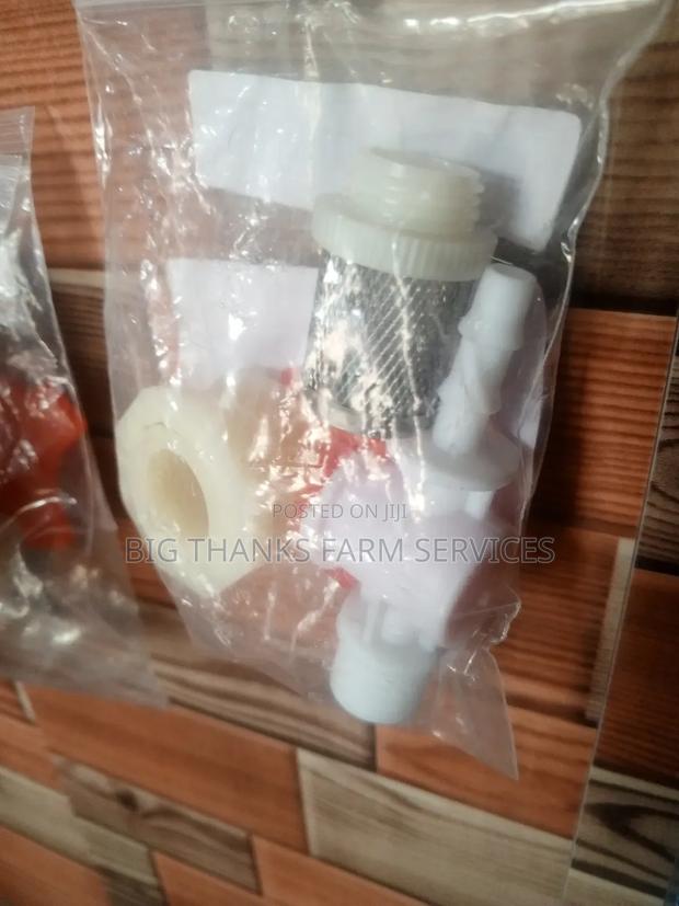 Rabbit Drinker Valves With Sieve · Photo 1