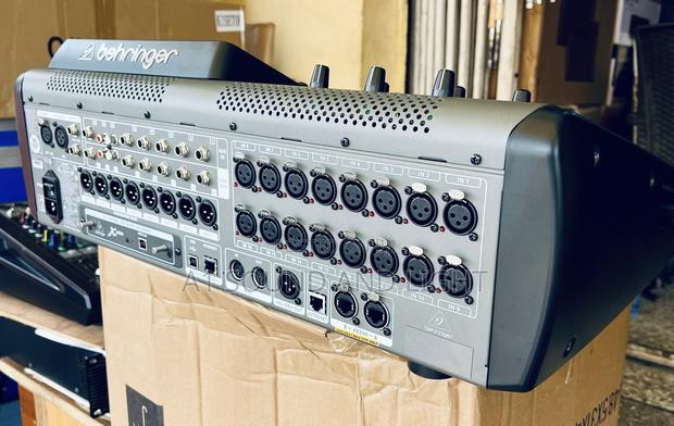 Behringer X32 Compact 16x8 Digital Mixer · Photo 2