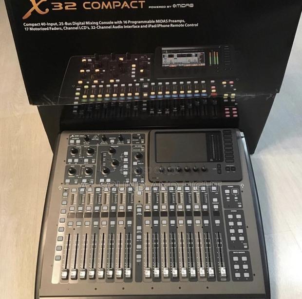 Behringer X32 Compact 16x8 Digital Mixer · Photo 1