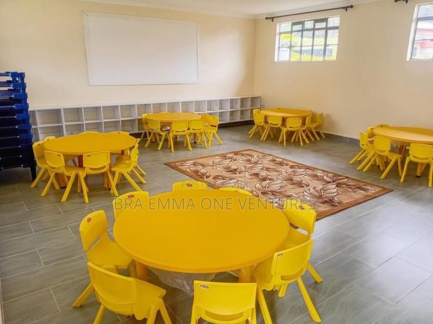 Preschool Table And Chairs · Photo 1