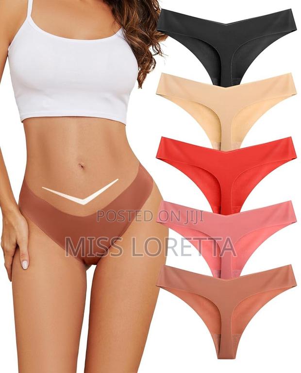 Invisible Seamless Thong Panties · Photo 4