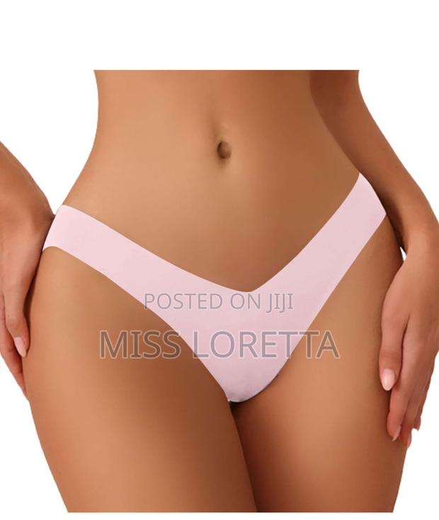 Invisible Seamless Thong Panties · Photo 1