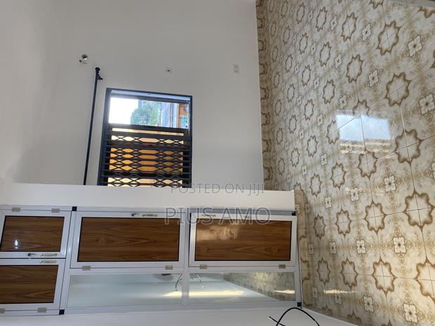 Executive Single Room Self Contained · Photo 5