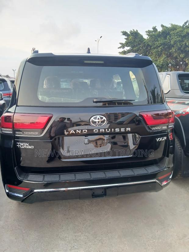New Toyota Land Cruiser 1958 2025 Black · Photo 4