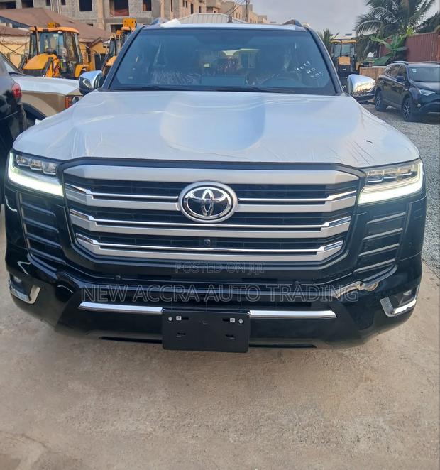 New Toyota Land Cruiser 1958 2025 Black · Photo 2