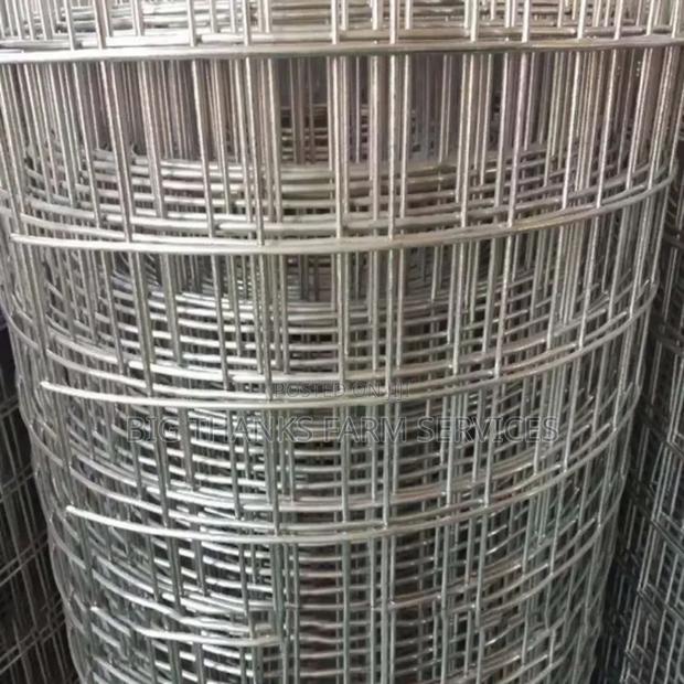 Wire Meshes Of Different Sizes · Photo 1