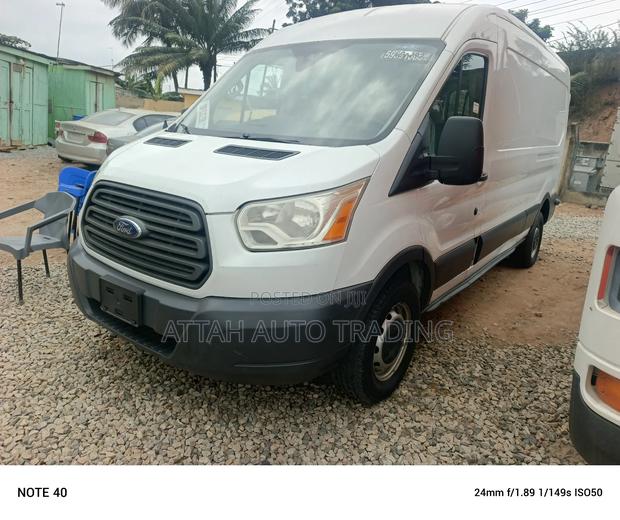 Ford Transit 2013 White · Photo 1