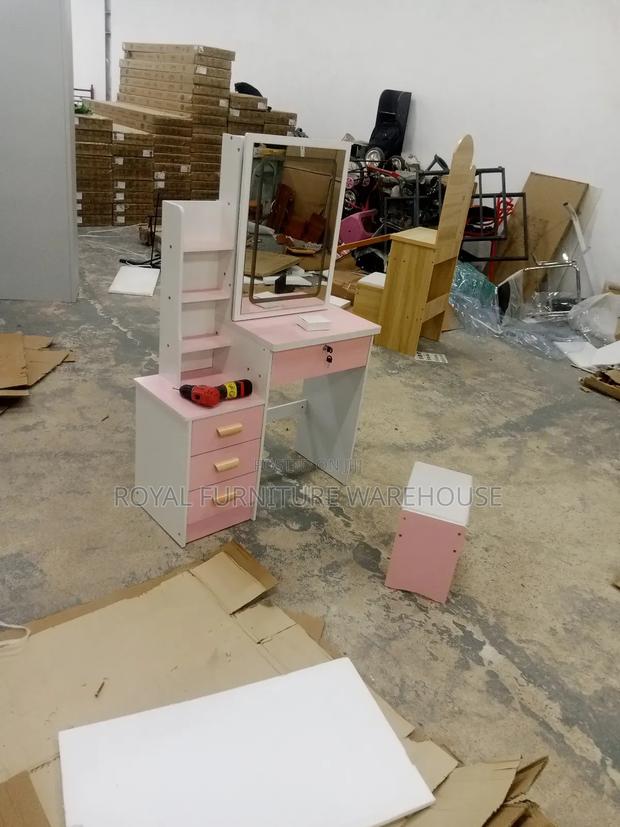 Imported Dressing Table With Led Light Within the Mirror · Photo 3