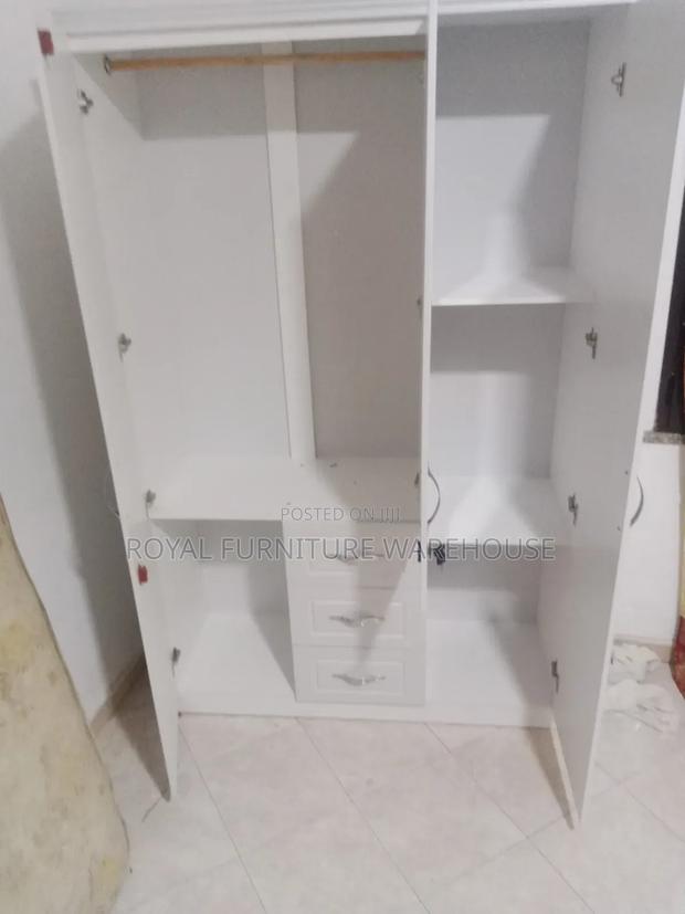 Foreign Wood Fixed Wardrobe · Photo 2