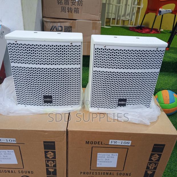 A Pair Of 8 Inch 80 Watts Conference Wall Speakers · Photo 1