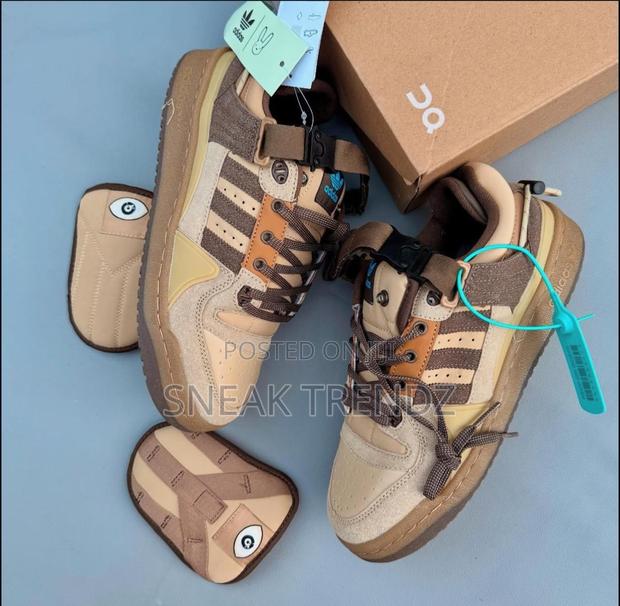 Adidas Bad Bunny Coffee Brown · Photo 1