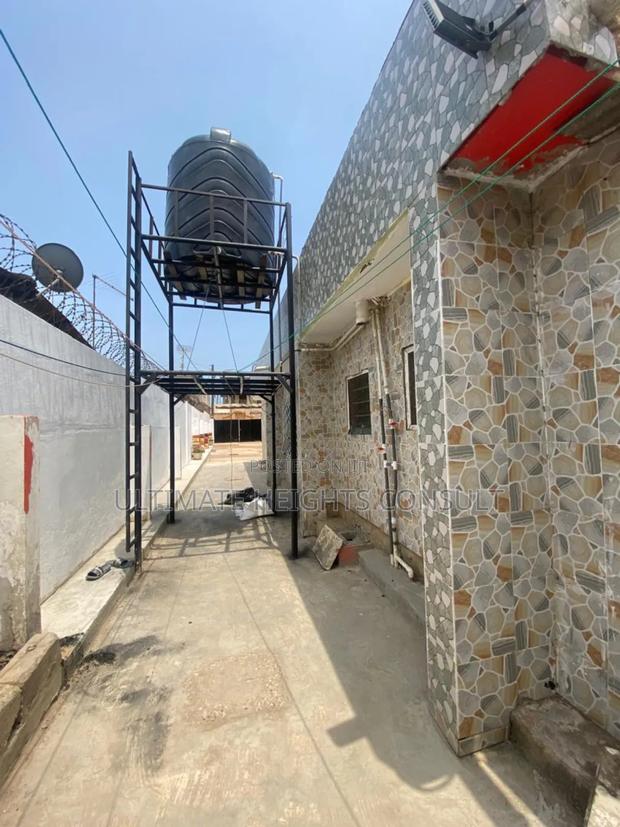 15 Bedrooms House for Sale at Kwashieman · Photo 3