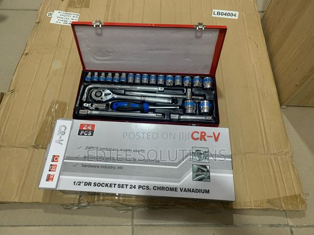 Metallic Case 24pcs Chrome Vanadium 1/2” Dr Socket Set · Photo 1