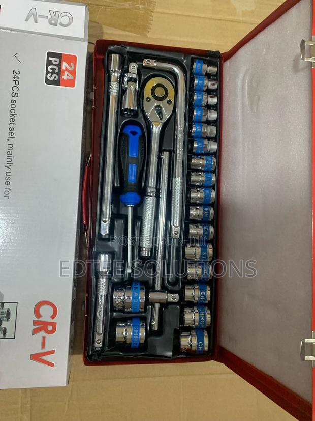 Metallic Case 24pcs Chrome Vanadium 1/2” Dr Socket Set · Photo 2