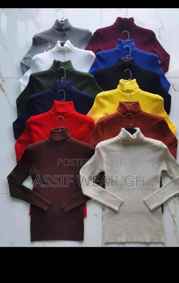 Quality Turtle Neck · Photo 3