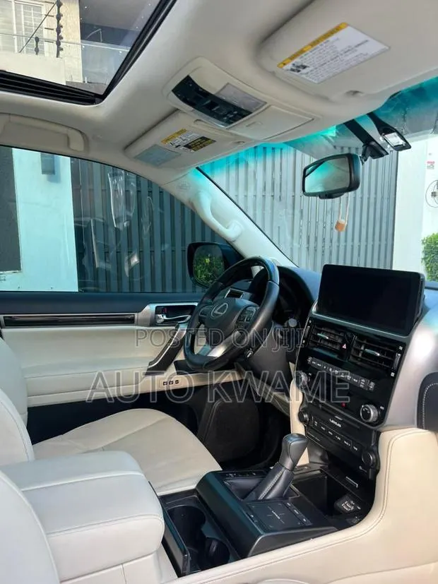 Lexus GX 460 AWD 2023 Gray · Photo 1