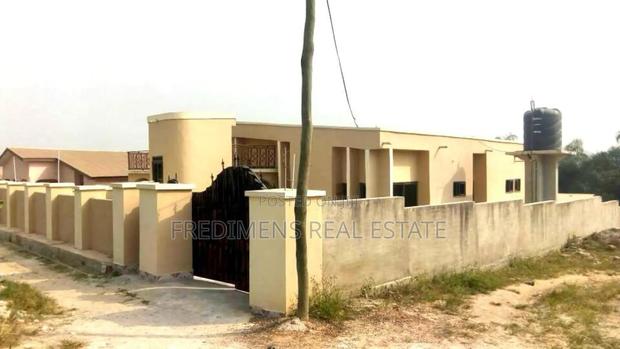 8bdrm House in Fredimens Real, Atwima Kwanwoma for sale · Photo 3