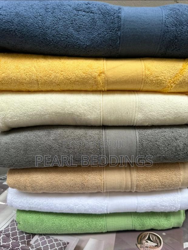 Premium Quality High Grade 100% Cotton Bath Towel Available In Colors · Photo 5