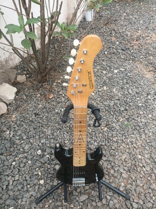 Elevation Mini Electric Guitar · Photo 6