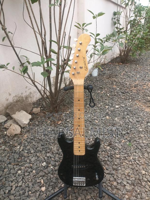 Elevation Mini Electric Guitar · Photo 8