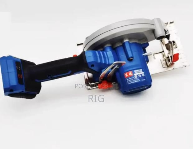 Cordless Brushless Circular Saw · Photo 6