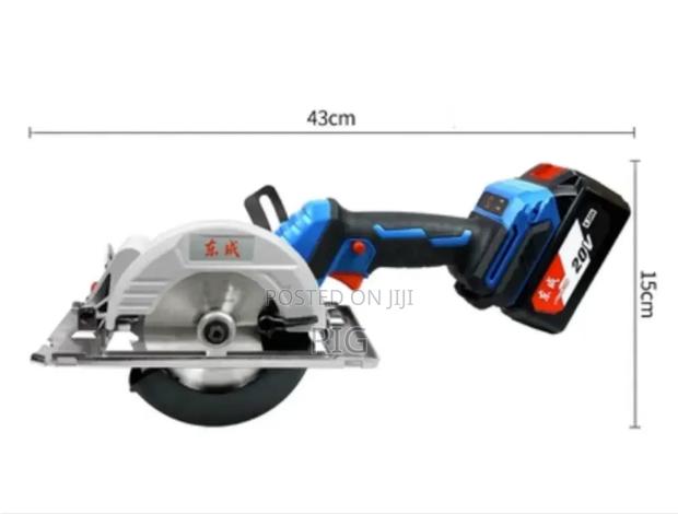 Cordless Brushless Circular Saw · Photo 7