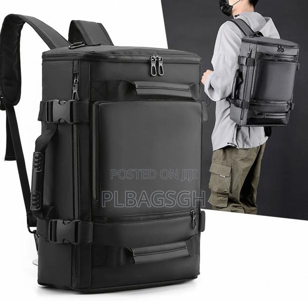 New Men's Backpack, Business High-Capacity Computer Bag · Photo 2
