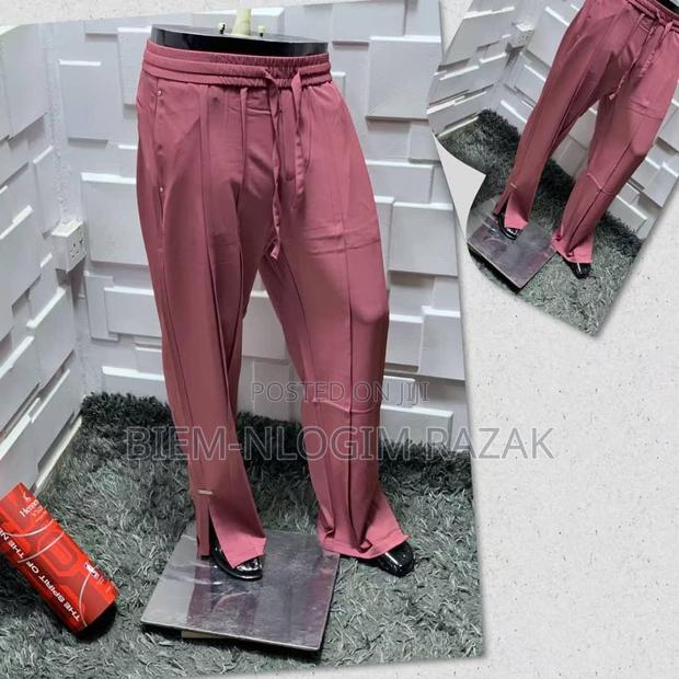 High Quality Plain Joggers Available in Stock · Photo 1