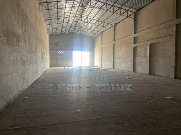 500 SQM Warehouse · Photo 4