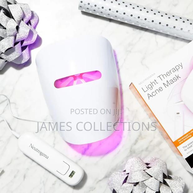 Neutrogena Light Therapy Acne Treatment Face Mask, · Photo 3